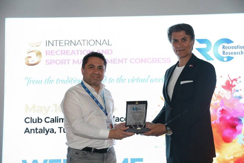 5. ULUSLARARASI REKREASYON VE SPOR YÖNETİMİ KONGRESİ’NDE ALKÜ YİNE SAHNEDEYDİ