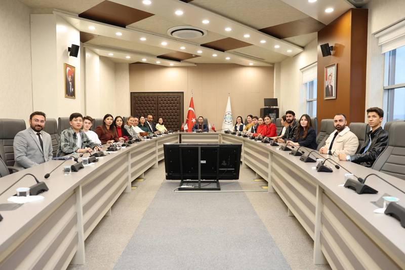 KORKUT ATA KIZILORDA ÜNİVERSİTESİNDEN REKTÖR TÜRKDOĞAN’A ZİYARET