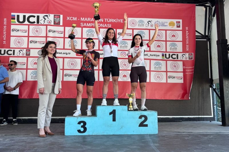 ALKÜ’LÜ SEVİM GERÇEK MARATON TÜRKİYE ŞAMPİYONU OLDU
