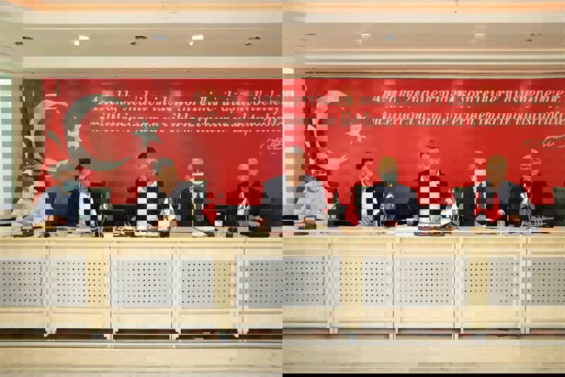 DÜNYA’NIN EN BÜYÜK AÇIK SU YÜZME YARIŞI OCEANMAN YİNE ALANYA’DA YAPILACAK