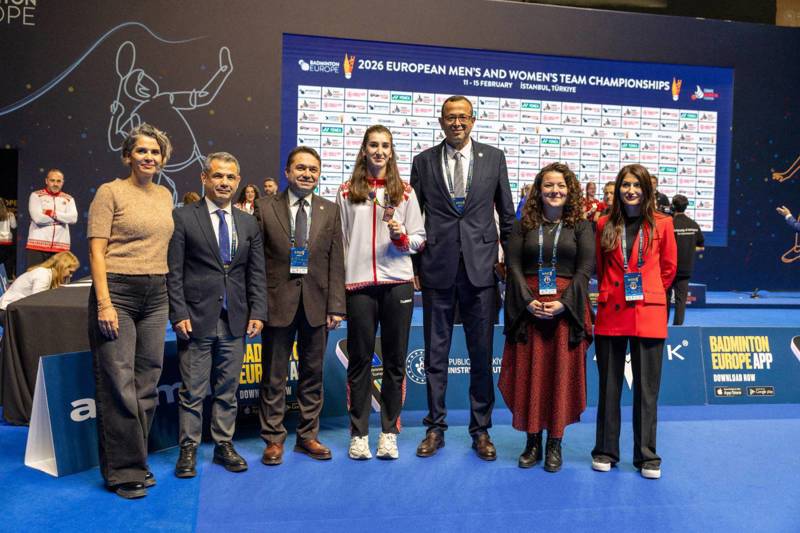 ALKÜ’DEN BADMİNTON ŞAMPİYONASINA DESTEK