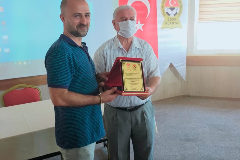 TÜRKİYE FUTBOL ANTRENÖRLER DERNEĞİ GELİŞİM SEMİNERİ ALANYA'DA YAPILDI TÜRKİYE FUTBOL ANTRENÖRLER DERNEĞİ GELİŞİM SEMİNERİ ALANYA'DA YAPILDI