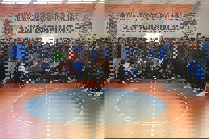 FAKÜLTEMİZDEN MEVLÜT ÇAVUŞOĞLU SPOR LİSESİNE ZİYARET