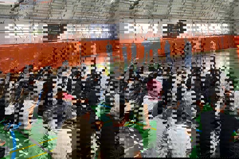 2025–2026 AKADEMİK YILI ORYANTASYON TOPLANTISI SPOR SALONU’NDA GERÇEKLEŞTİRİLDİ