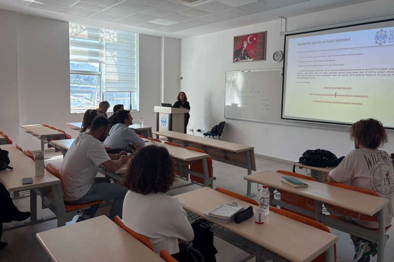 BEDEN EĞİTİMİ VE SPOR ANA BİLİM DALINDA LİSANSÜSTÜ ORYANTASYON PROGRAMI GERÇEKLEŞTİRİLDİ