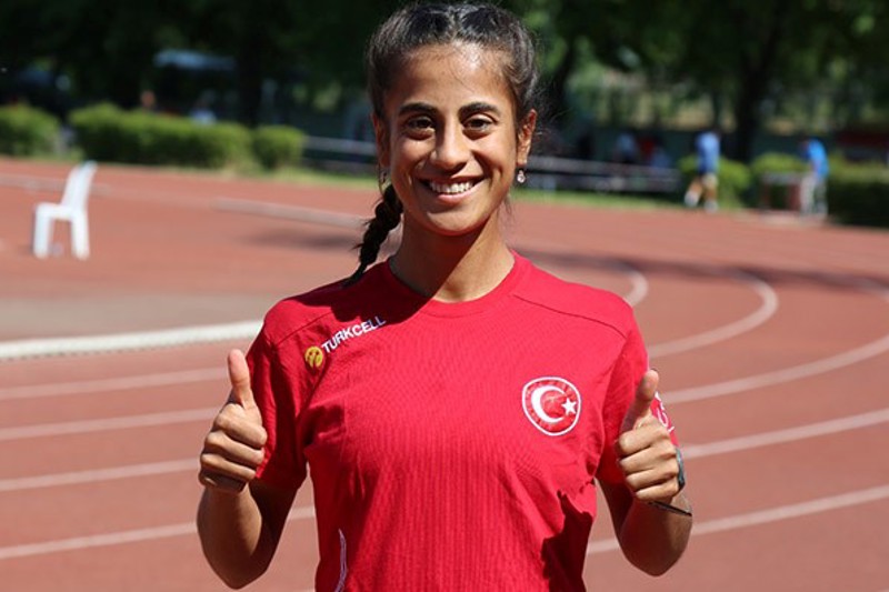 ALKÜ ÖĞRENCİSİ EVİN DEMİR' DEN TÜRKİYE REKORU 