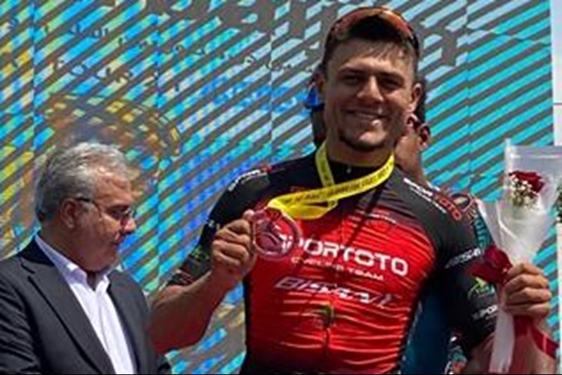 ALKÜ’lü Öğrenciden Uluslararası Başarı: Tour of Iran-Azarbaijan’da Gümüş Madalya! ALKÜ’lü Öğrenciden Uluslararası Başarı: Tour of Iran-Azarbaijan’da Gümüş Madalya!