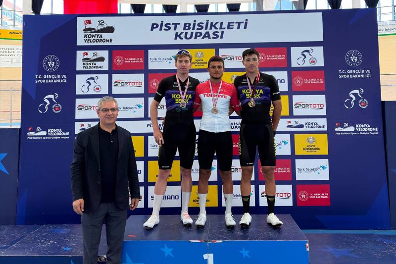 ALKÜ SPOR BİLİMLERİ ÖĞRENCİLERİ PİST BİSİKLETİ TÜRKİYE ŞAMPİYONASI’NDAN İKİ TÜRKİYE ŞAMPİYONLUĞU İLE DÖNDÜ
