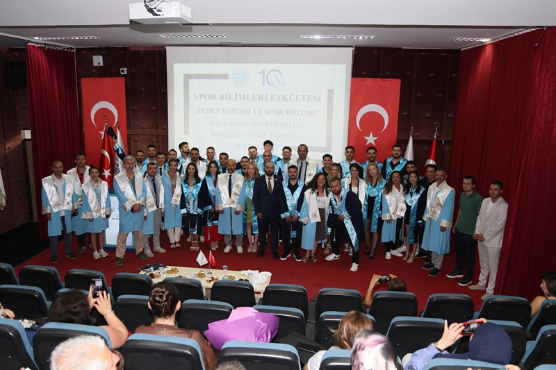 BEDEN EĞİTİMİ VE SPOR BÖLÜMÜ YEMİN TÖRENİ COŞKUYLA GERÇEKLEŞTİRİLDİ BEDEN EĞİTİMİ VE SPOR BÖLÜMÜ YEMİN TÖRENİ COŞKUYLA GERÇEKLEŞTİRİLDİ