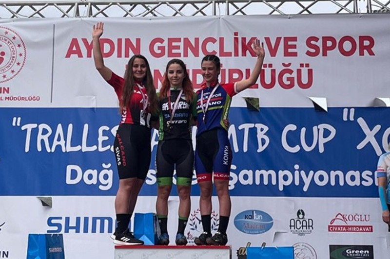 FAKÜLTEMİZ ÖĞRENCİLERİNDEN SEVİM GERÇEK TRALLEİS AYDIN MTB CUP’TA 2. OLDU