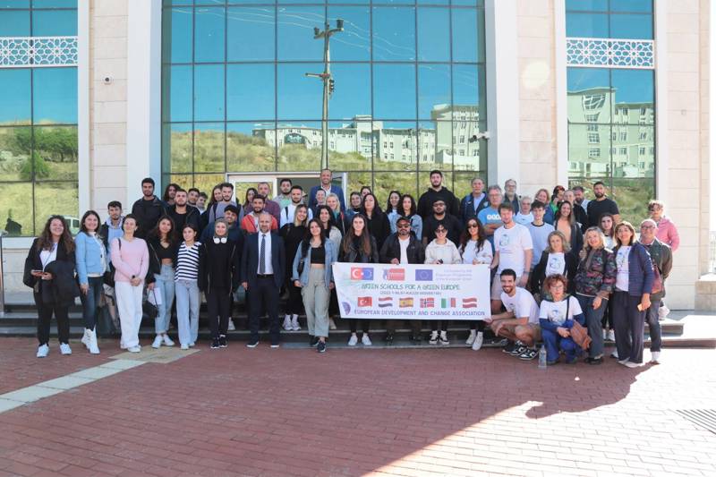 ALKÜ, AVRUPALI SPOR AKADEMİSYENLERİNİ AĞIRLADI