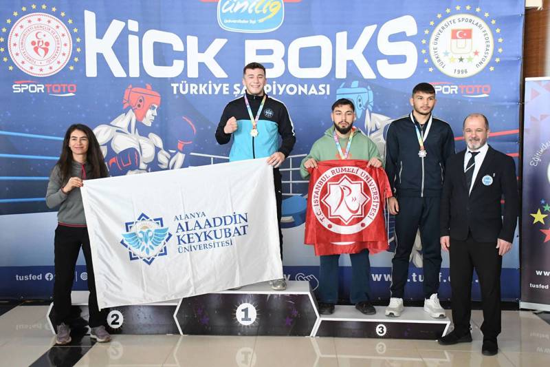 ALKÜ’LÜ MİLLÎ SPORCU KİCK BOKSTA ŞAMPİYON OLDU