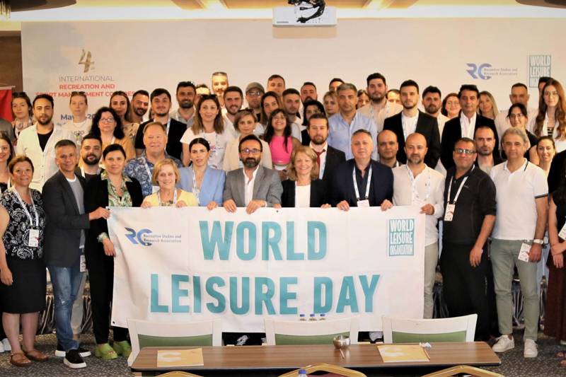 4. ULUSLARARASI REKREASYON VE SPOR YÖNETİMİ KONGRESİ’NDE ALKÜ RÜZGÂRI